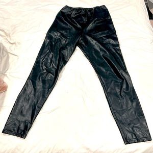 Wilfred free shiny leather pants🩶